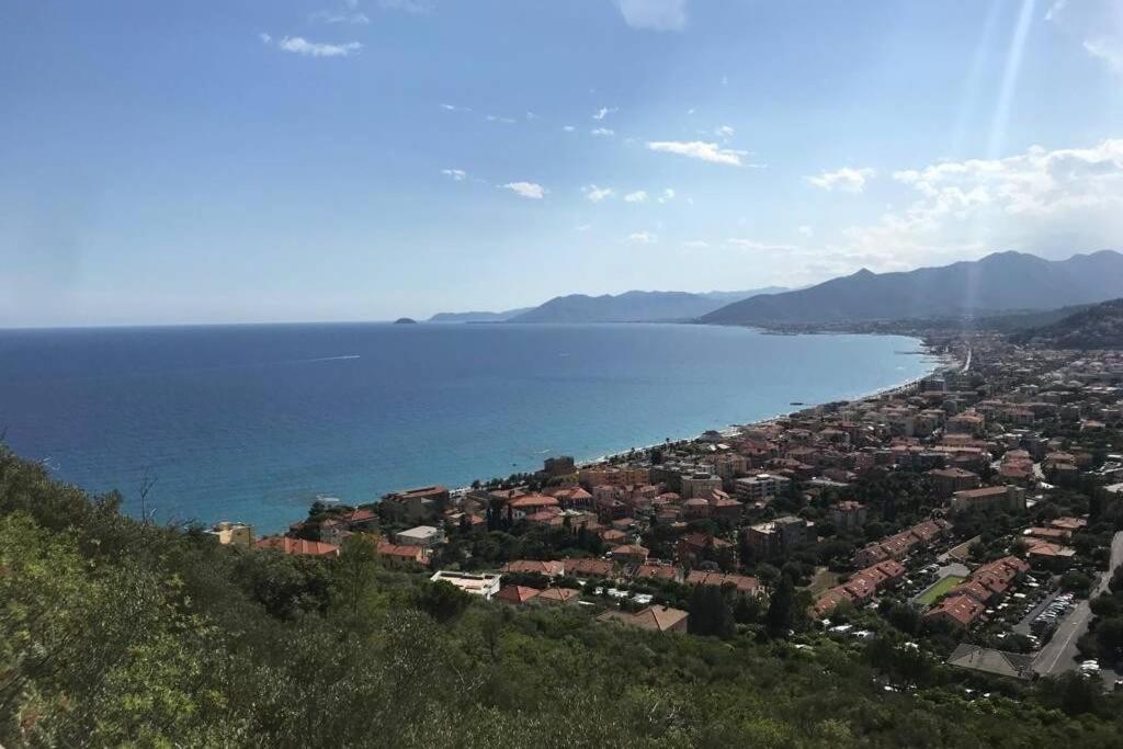 Casa Indipendente Su Due Livelli In Liguria-Vista Mare 6-7 Posti Apartment Magliolo Luaran gambar
