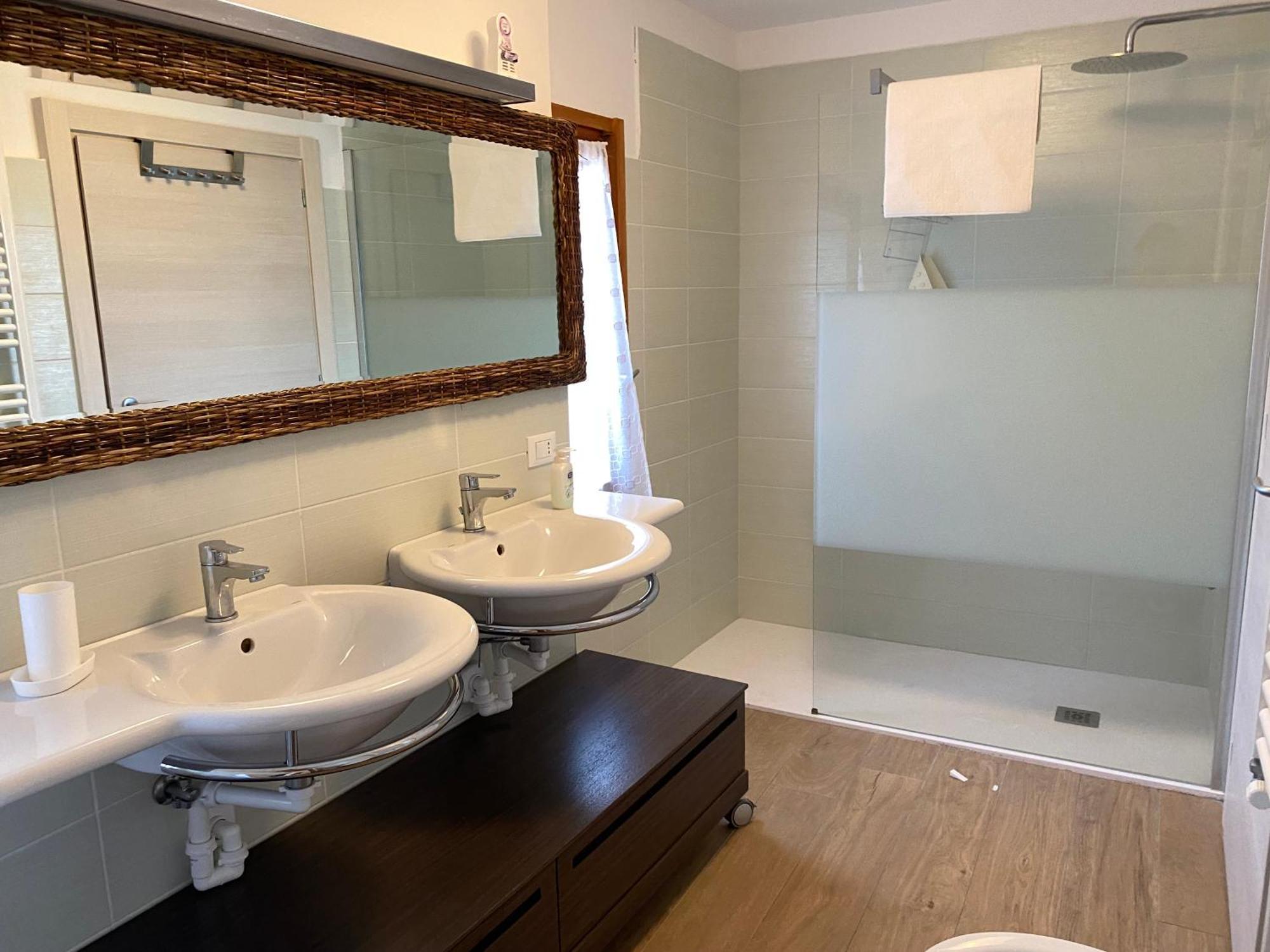 Casa Indipendente Su Due Livelli In Liguria-Vista Mare 6-7 Posti Apartment Magliolo Luaran gambar